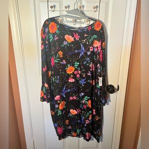 XXL Black Long Sleeve Shift Dress w/flowers